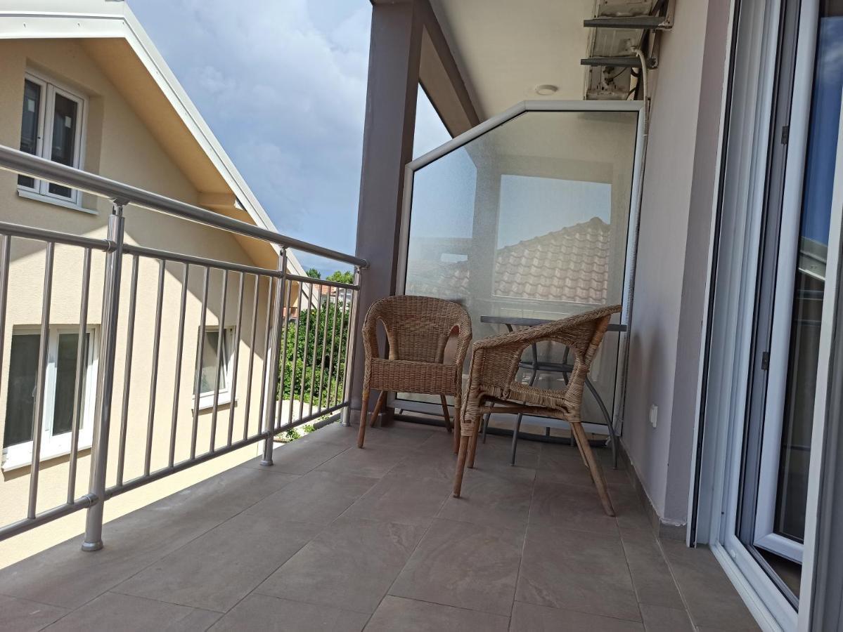 Apartment'S Meti Ulcinj Exterior foto